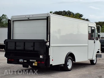 2018 Ford Super Duty E-350 Stripped Chassis DRW - miniatura 3