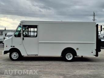 2018 Ford Super Duty E-350 Stripped Chassis DRW - miniatura 6