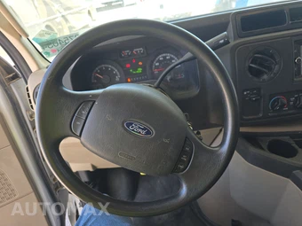 2018 Ford Super Duty E-450 Cutaway DRW 158.0" WB - miniatura 10