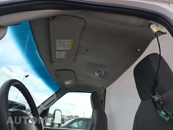 2018 Ford Super Duty E-450 Cutaway DRW – miniatura 16