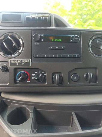 2018 Ford Super Duty E-450 Cutaway DRW - miniatura 10