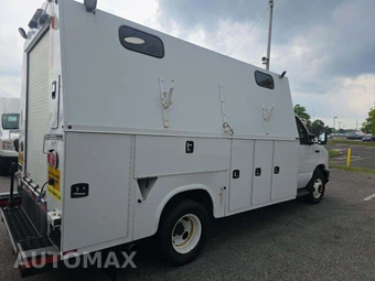 2018 Ford Super Duty E-450 Cutaway DRW - miniatura 3