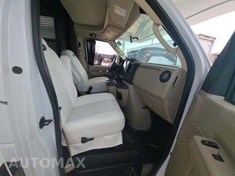 2018 Ford Super Duty E-450 Cutaway DRW - miniatura 14