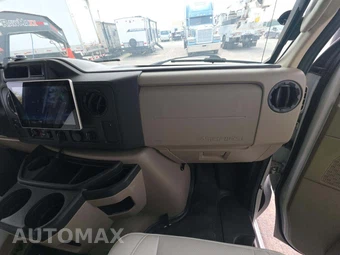 2018 Ford Super Duty E-450 Cutaway DRW - miniatura 15
