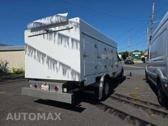 2018 Ford Super Duty E-450 Cutaway DRW – miniatura 3