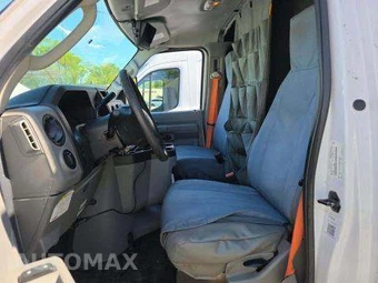 2018 Ford Super Duty E-450 Cutaway DRW – miniatura 6