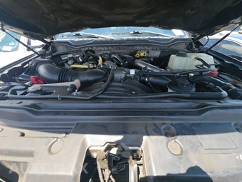 2018 Ford Super Duty F-250 Lariat Crew Cab Medium Bed - miniatura 15