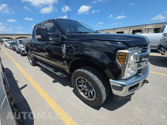 2018 Ford Super Duty F-250 Lariat Crew Cab Medium Bed - miniatura 3