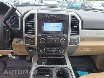 2018 Ford Super Duty F-250 Lariat Crew Cab Medium Bed - miniatura 11