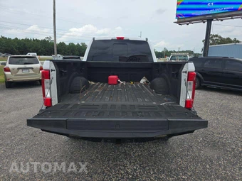 2018 Ford Super Duty F-250 Lariat Crew Cab Medium Bed - miniatura 11