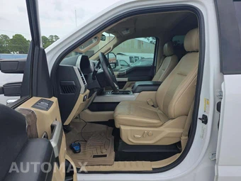 2018 Ford Super Duty F-250 Lariat Crew Cab Medium Bed - miniatura 3