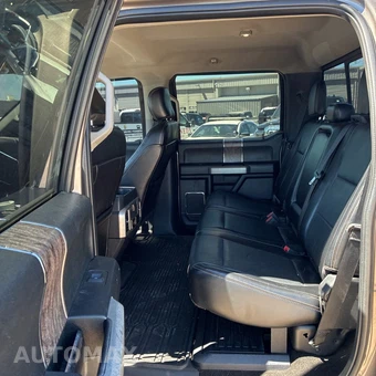 2018 Ford Super Duty F-250 Lariat Crew Cab Medium Bed - miniatura 17