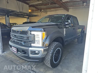 2018 Ford Super Duty F-250 Lariat Crew Cab Medium Bed