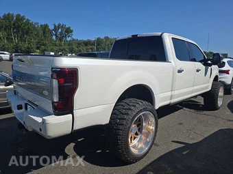 2018 Ford Super Duty F-250 Limited Crew Cab Medium Bed - miniatura 4