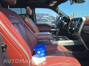 2018 Ford Super Duty F-250 Platinum Crew Cab Medium Bed - miniatura 17