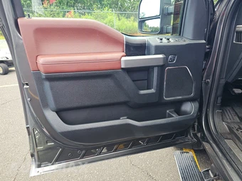 2018 Ford Super Duty F-250 Platinum Crew Cab Medium Bed - miniatura 9