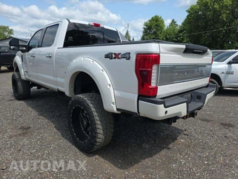2018 Ford Super Duty F-250 Platinum Crew Cab Medium Bed - miniatura 2
