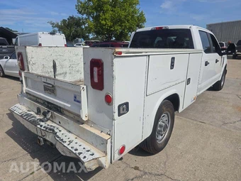 2018 Ford Super Duty F-250 XL Crew Cab Long Bed - miniatura 3