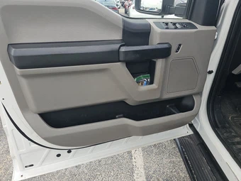 2018 Ford Super Duty F-250 XL Crew Cab Long Bed - miniatura 9