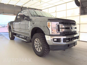2018 Ford Super Duty F-250 XLT Crew Cab Medium Bed - miniatura 3