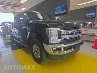 2018 Ford Super Duty F-250 XLT Crew Cab Medium Bed - miniatura 3