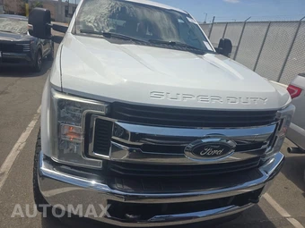 2018 Ford Super Duty F-250 XLT Crew Cab Medium Bed - miniatura 2