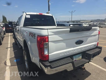 2018 Ford Super Duty F-250 XLT Crew Cab Medium Bed - miniatura 6