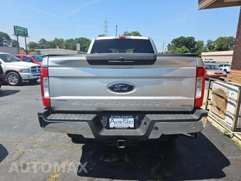 2018 Ford Super Duty F-250 XLT Crew Cab Medium Bed - miniatura 3