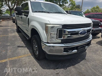2018 Ford Super Duty F-250 XLT Crew Cab Medium Bed – miniatura 3