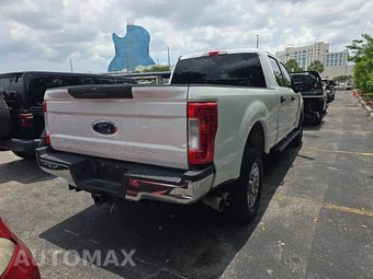 2018 Ford Super Duty F-250 XLT Crew Cab Medium Bed – miniatura 4