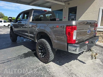 2018 Ford Super Duty F-250 XLT Crew Cab Medium Bed - miniatura 2