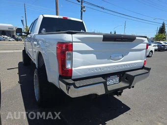 2018 Ford Super Duty F-250 XLT Crew Cab Medium Bed - miniatura 2
