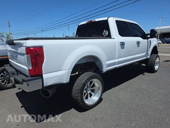 2018 Ford Super Duty F-250 XLT Crew Cab Medium Bed - miniatura 3