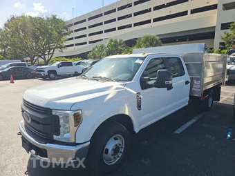 2018 Ford Super Duty F-350 Cab Chassis XL Crew Cab DRW - miniatura 1