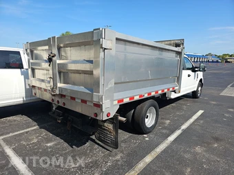 2018 Ford Super Duty F-350 Cab Chassis XL Crew Cab DRW - miniatura 4