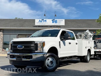 2018 Ford Super Duty F-350 Cab Chassis XL Crew Cab DRW - miniatura 1
