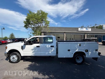 2018 Ford Super Duty F-350 Cab Chassis XL Crew Cab DRW - miniatura 4
