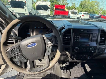2018 Ford Super Duty F-350 Cab Chassis XL Crew Cab DRW - miniatura 5