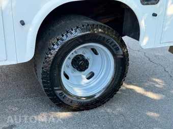 2018 Ford Super Duty F-350 Cab Chassis XL Crew Cab DRW - miniatura 6