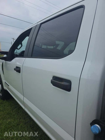 2018 Ford Super Duty F-350 Cab Chassis XL Crew Cab DRW - miniatura 23
