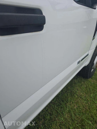 2018 Ford Super Duty F-350 Cab Chassis XL Crew Cab DRW - miniatura 29