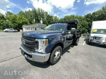 2018 Ford Super Duty F-350 Cab Chassis XL DRW