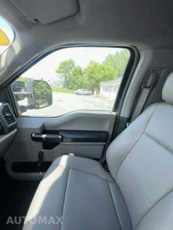 2018 Ford Super Duty F-350 Cab Chassis XL DRW - miniatura 16