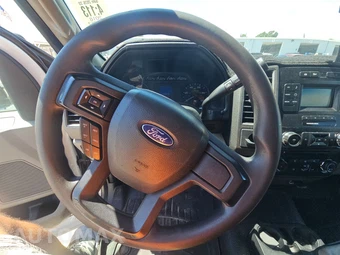 2018 Ford Super Duty F-350 Cab Chassis XL Regular Cab DRW - miniatura 10