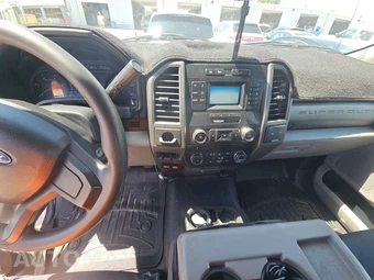 2018 Ford Super Duty F-350 Cab Chassis XL Regular Cab DRW - miniatura 11