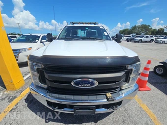 2018 Ford Super Duty F-350 Cab Chassis XL Regular Cab DRW - miniatura 2