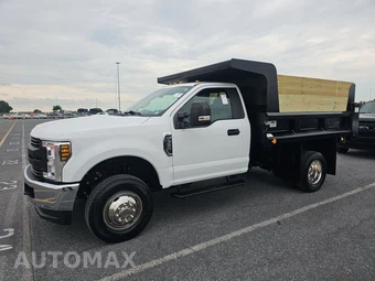 2018 Ford Super Duty F-350 Cab Chassis XL Regular Cab DRW