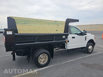 2018 Ford Super Duty F-350 Cab Chassis XL Regular Cab DRW - miniatura 4