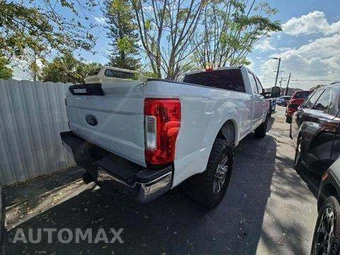 2018 Ford Super Duty F-350 Lariat Crew Cab Long Bed - miniatura 3