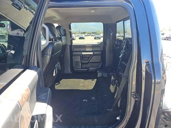 2018 Ford Super Duty F-350 Lariat Crew Cab Long Bed DRW - miniatura 13